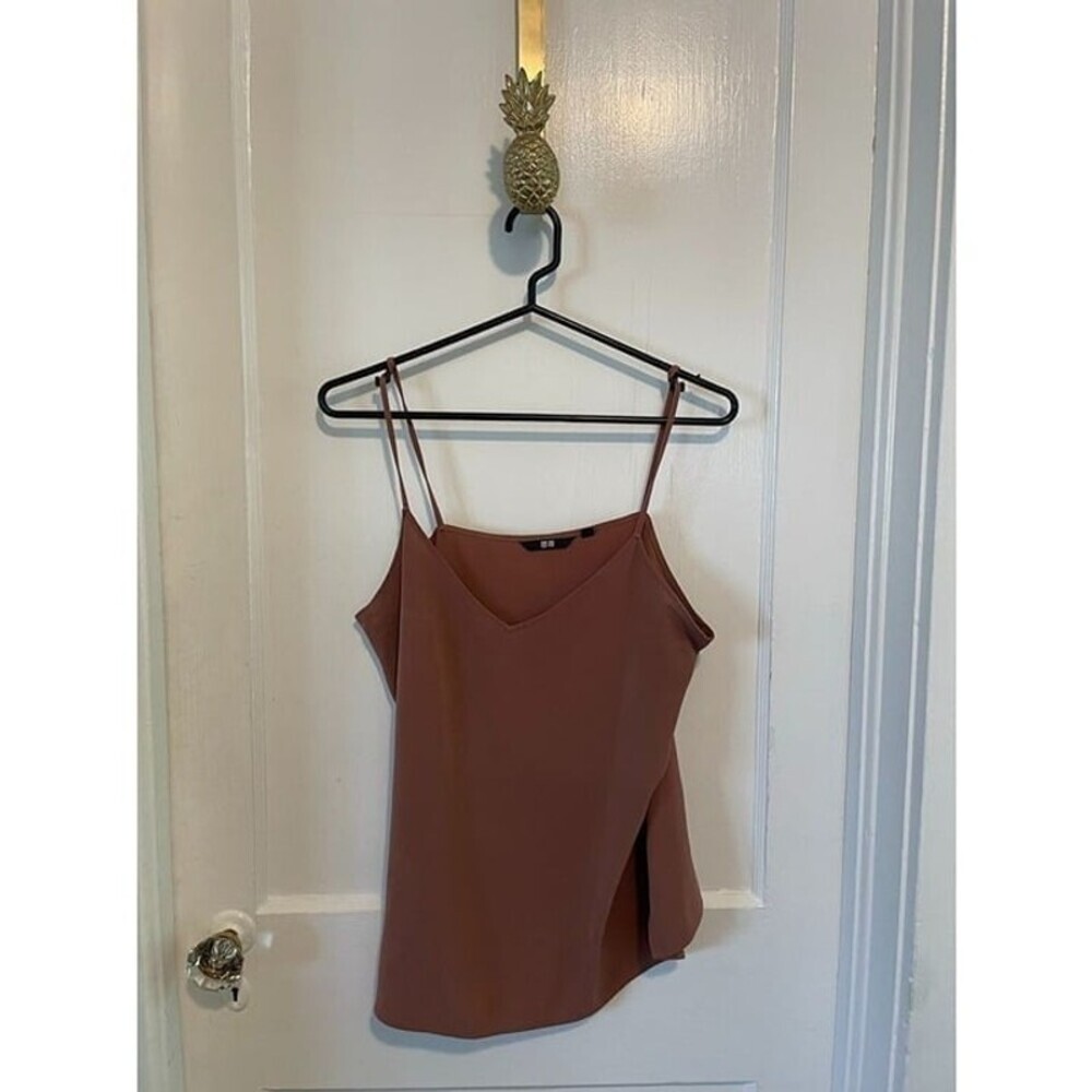 Uniqlo Women's size Medium Clay Tanktop Blouse